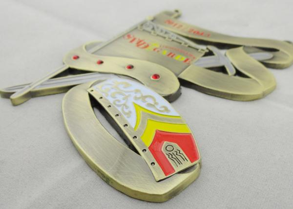 Antique Gold Plating, Die Casting STAD Carnival Medal / Beer Festival Medals With Red Rhinestone