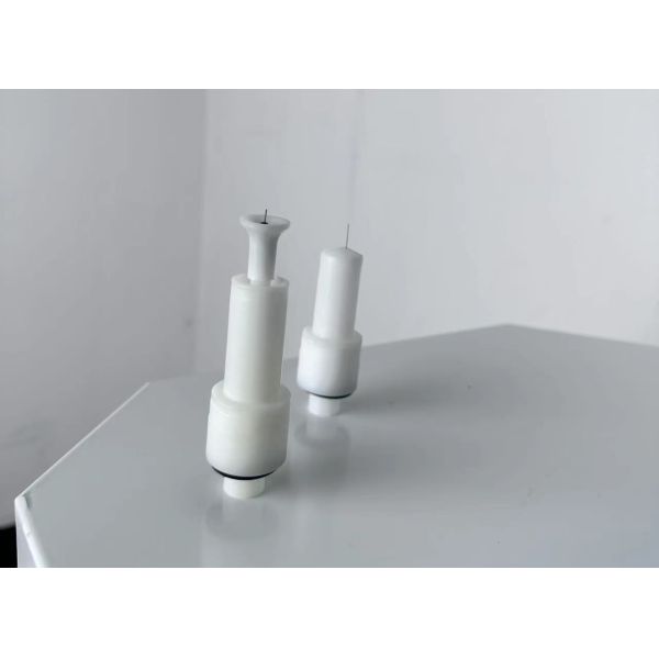 Конкурентный пистолет для нанесения покрытий для переносного оборудования для нанесения покрытий на металлическую поверхность