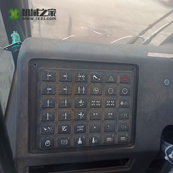 SANY SRC750 utilizó toda la grúa del camión de Crane Second Hand Rough Terrain del terreno 75 toneladas