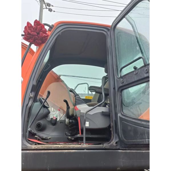 Сильная мощность 13 тонн Использованный экскаватор Doosan DX130 Гидравлический копальщик для продажи