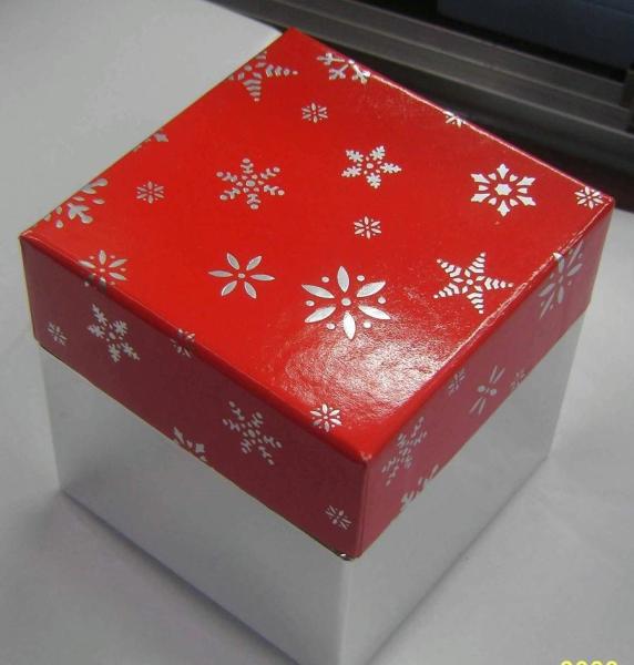 Multi Cartoon Christmas Packaging Boxes White Card Paper With Ribbon