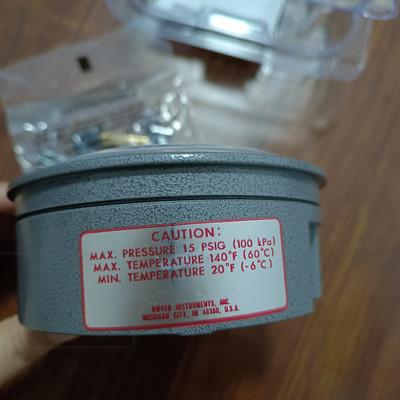 Dwyer Series 2000 Magnehelic Differential Pressure Gauge (0–60 in w.c.)