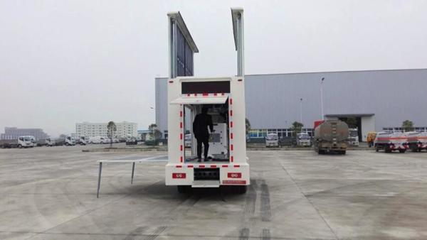 Foton Cummins 130horsepower Engine 4.75m Electricity-saving LED Screen Roller Light Box Announcement Truck Advertising Truck