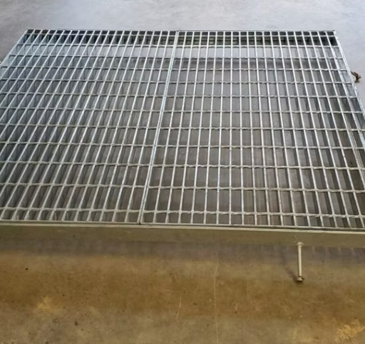 Hot Dipped Galvanized Steel Bar Grating with High Strength and Serrated Surface for Heavy Duty Applications