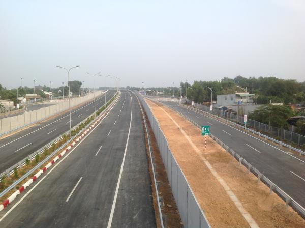 HDG Highway Roadside Guardrail Systems Q355 Steel
