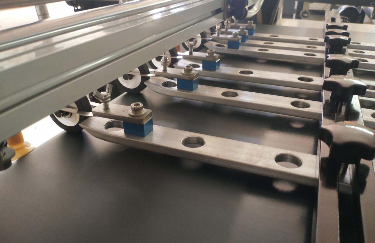 Machine automatique d'alimentation-papier collant la largeur de papier de alimentation 80mm-800mm