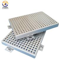 Sistemas de techo metálico lineal para interiores y exteriores