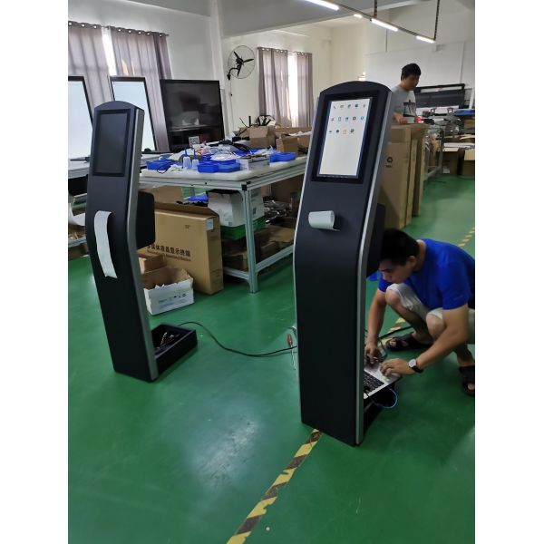 Contrast Ratio 5000 1 Touch Screen Signage Display Providing 8 Ms Response Time Optimized for Interactive Information Kiosks