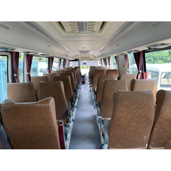 Golden Dragon 48 мест Подержанный роскошный автобус Дизельный Подержанный коммерческий автомобиль