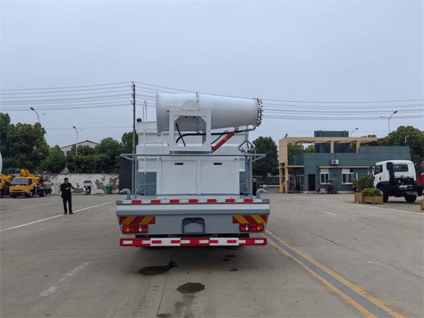 Nouveau camion-citerne Dongfeng 4x2 12 tonnes 12 000 litres avec pistolet de lavage haute pression