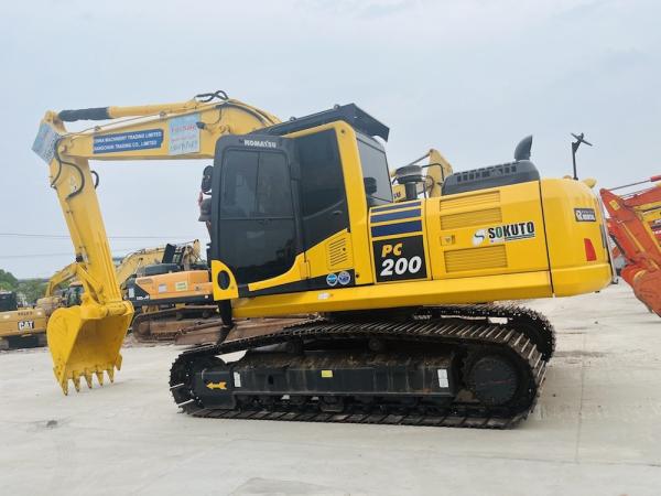 PC200-8 20 tonnes utilisées Excavateur hydraulique à remorqueuse