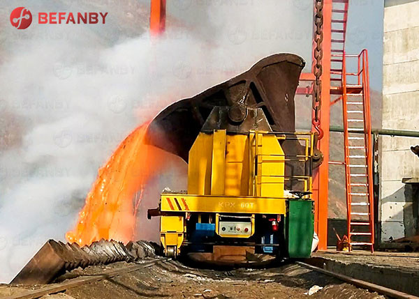 Моторизованный завод горячий металл лоскутный автомобиль на рельсах