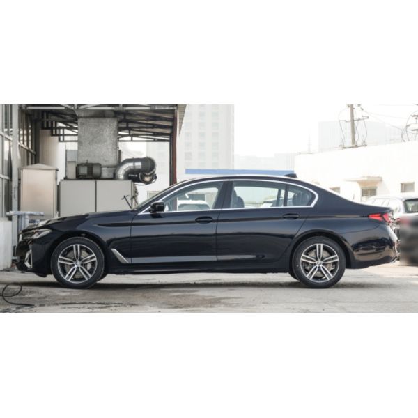 BMW 5 серий 2023 места двери 5 пакета 4 530Li Lingxian Haohua среднее и большого седан