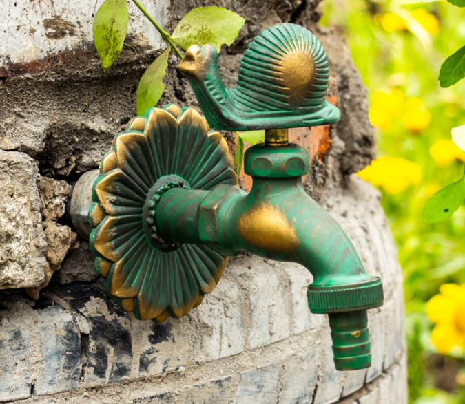 Animal Shaped Handle Antique Brass Outdoor Water Tap And Sprayer