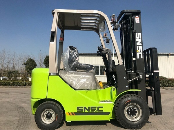 3000-5000mm Lift Height Gasoline 1.8t Propane Forklift for Customer Requirements