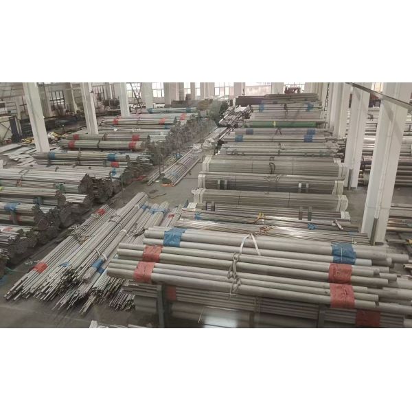 304 ，304L stainless steel seamless pipes are used in fields such as fluid transportation, chemical industry, food and pharmaceutical hygiene, architectural decoration and plumbing, as well as heat
