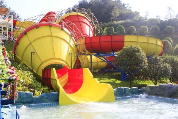 Huge Fiberglass Water Slides Tantrum Valley For Teenagers / Water Park Equipment