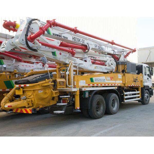 Sinotruk Factory price 6x4 52m HB52V schwing concrete pump remote control truck mounted mixer concrete pump pipe