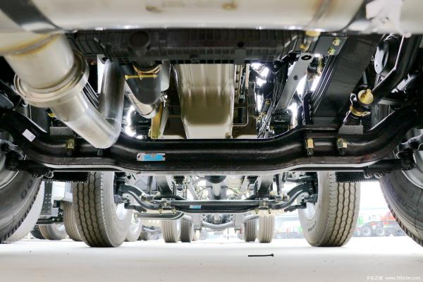 Shaanxi Automobile Heavy Truck 336 Horsepower 6X4 Total Weight 29 Ton tank Size 7*2.46*1.76m Crude Oil  Liquid Supply Vehicle