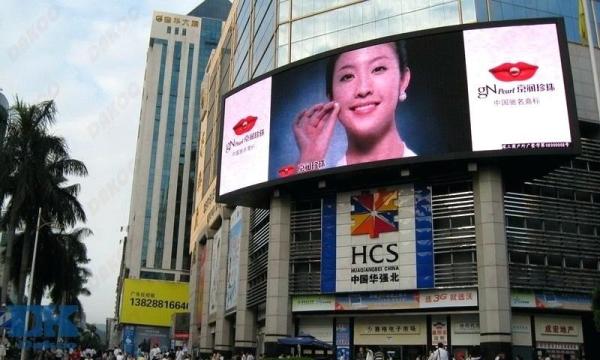 P10 Outdoor Full Color Waterproof HD LED Billboards Die-Casting Aluminum Cabinet 3 Years Warranty
