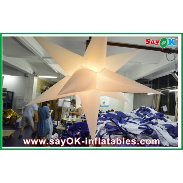 Белый диаметр водить 2M звезды Lgihting раздувной для церемонии венчания