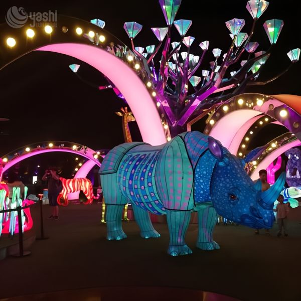 Linternas chinas de animales de seda hechas a mano con forma de rinoceronte impermeables