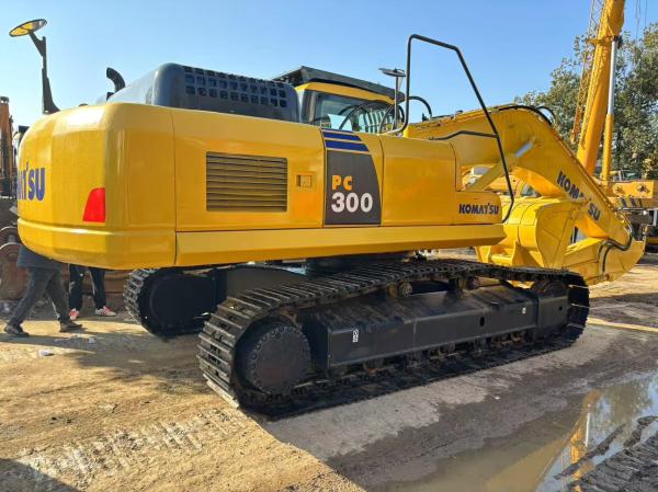 Excavadora Komatsu PC300 usada 187 kW 33800 kg para construcción y minería