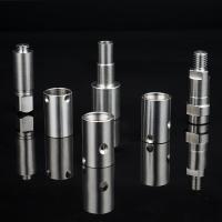 Máquinas de mecanização por CNC para transformar peças sobressalentes de aço inoxidável para a indústria automóvel