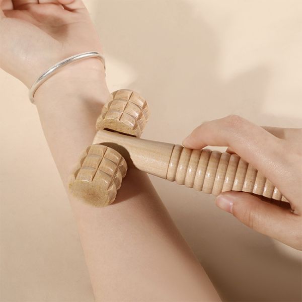 Logo Engrave Wooden Face Roller for Face Wood Therapy Natural Wood Customized Service