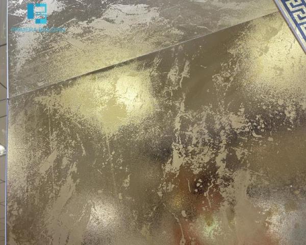 Carrelages purs de luxe de couleur d'or 11mm avec des éléments de sable pour la salle de bains Ktv de villa