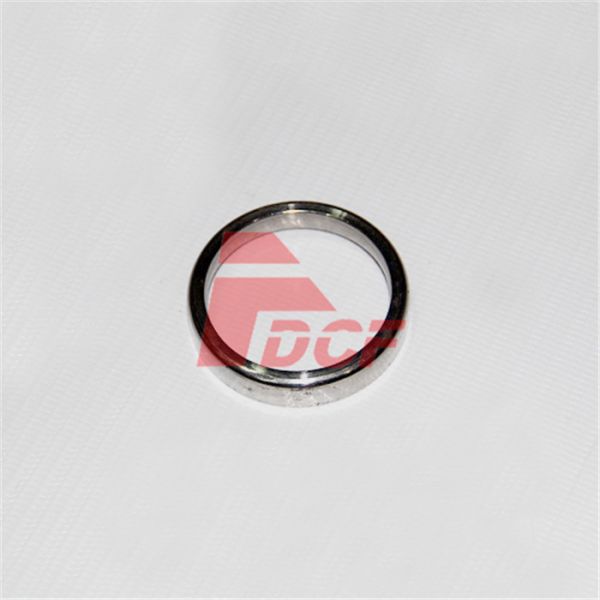 Замена 6207-11-1440 6207-11-1430 места клапана С6Д95 прикладывает экскаватор КОМАТСУ