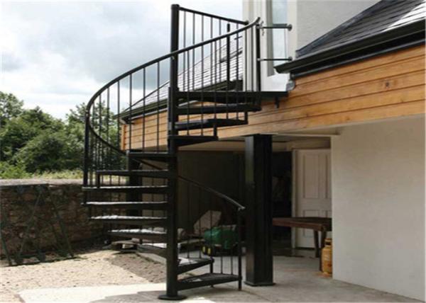 Carbon Steel Wrought  Iron Spiral Staircase Modern Style Center Post Outdoor