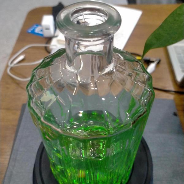 Garrafa de licor de vidro verde vazia 750ml 25oz para cor personalizada Vodka Gin Tequila Rum