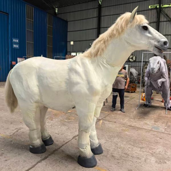 Customized Performance Realistic Animatronic Horse Animal Double Person Costume for Sale