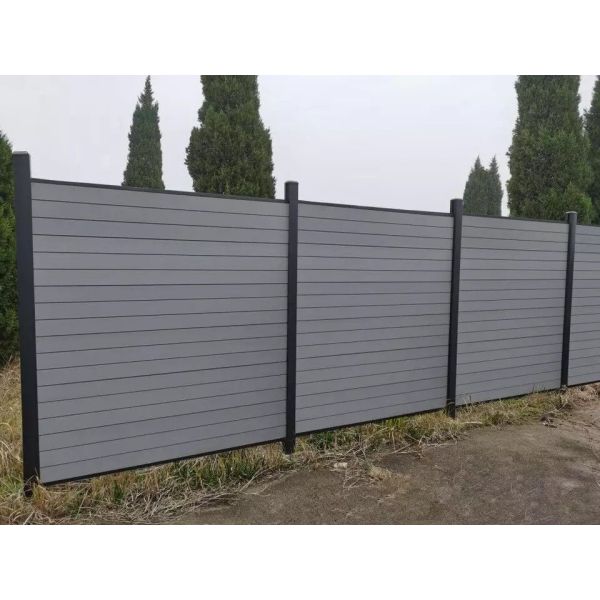                    Matte Finish WPC Fencing Panel Easy Clean for Office Courtyard              
