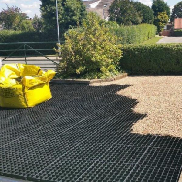 Plastic Grass Grid Parking Lot Paving Gravel Grid for Commercial Landscape Greening Products Golf Lane Garden Path Design