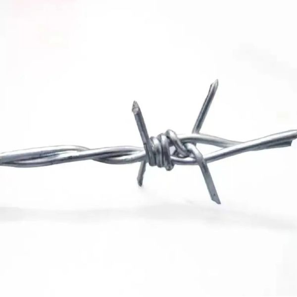 Prevent Rust Double Barbed Wire Roll 100-500m Galvanized Surface Treatment