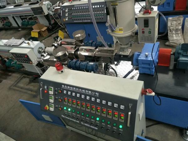 PE Plastic Cool and Hot Water Pipe Extrusion Line / Three Color PE Plastic Pipe Production Line