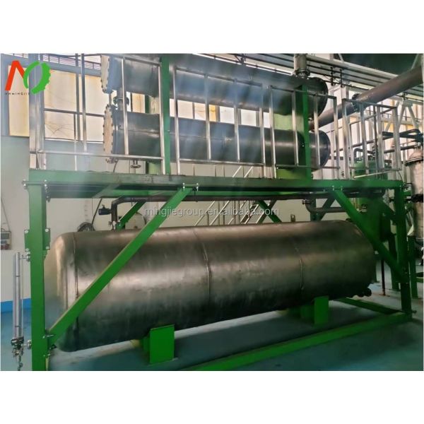 Plastic Pyrolysis Fuel Oil Tyre Pyrolysis System with Q345R Boiler Steel Reactor