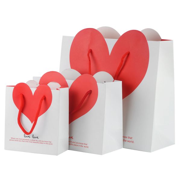 Heart Shape Retail Paper Shopping Bags / Promotional Gift Bags With Cotton Rope Handle