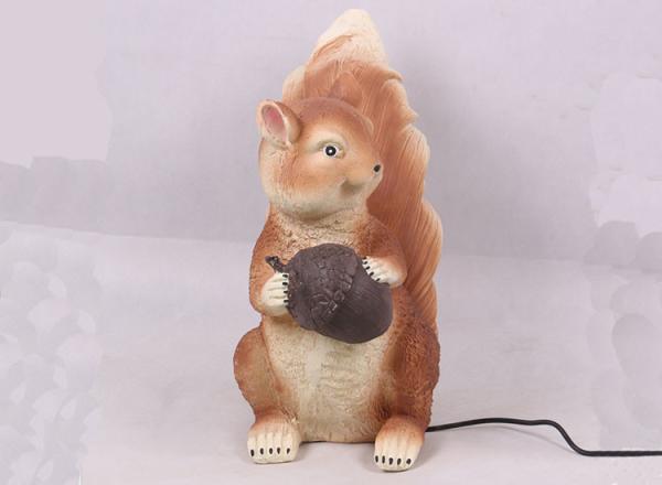 A pair of squirrel Lawn lights garden resin animal lamp park scenic lawn decoration cartoon landscape