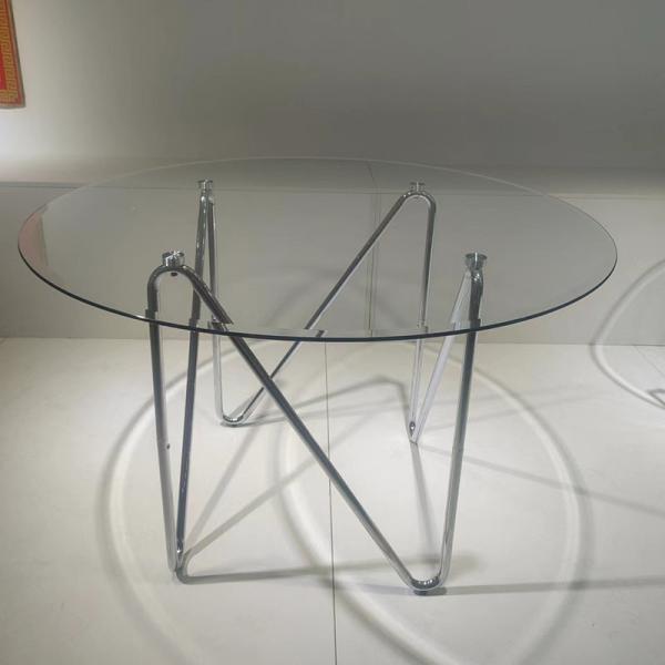121cm Luxury Fashionable Glass Metal Dining Table And Upholstered Metal Chair