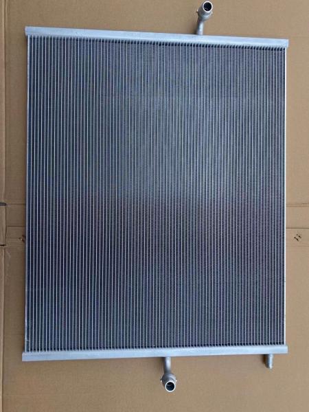 New Aluminium Radiator Auto Spare Parts OEM 1675000300 For Mercedes 2020