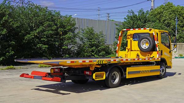 FORLAND New Type 4x2 8Tons 4.2M Flat Bed One Tow Two Car Transportation Tow Truck Wrecker Truck