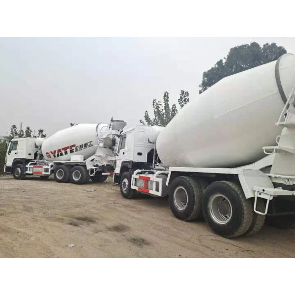 HOWO 380 Used Concrete Mixer Truck 6x4 With Hydraulic Tilting Drum