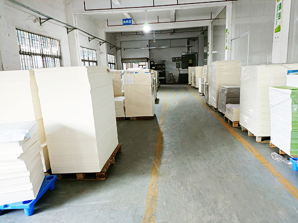 Почтовые ящики из розового картона для экологически чистой упаковки