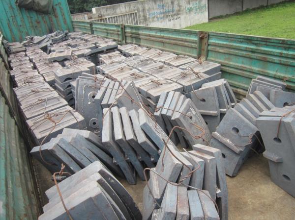 Cr15Mo3 Material 320 / 580  Ball Mill Liners Hardness More Than HRC52 Mining Industry