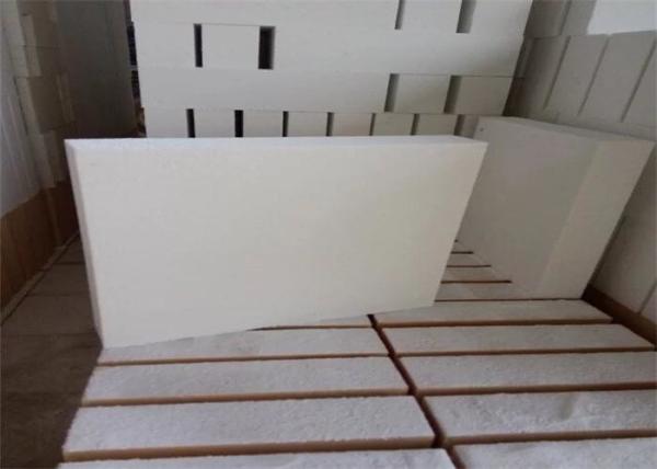 Tijolo refratário da alumina alta branca pura, tijolo da bolha da alumina para alto-fornos