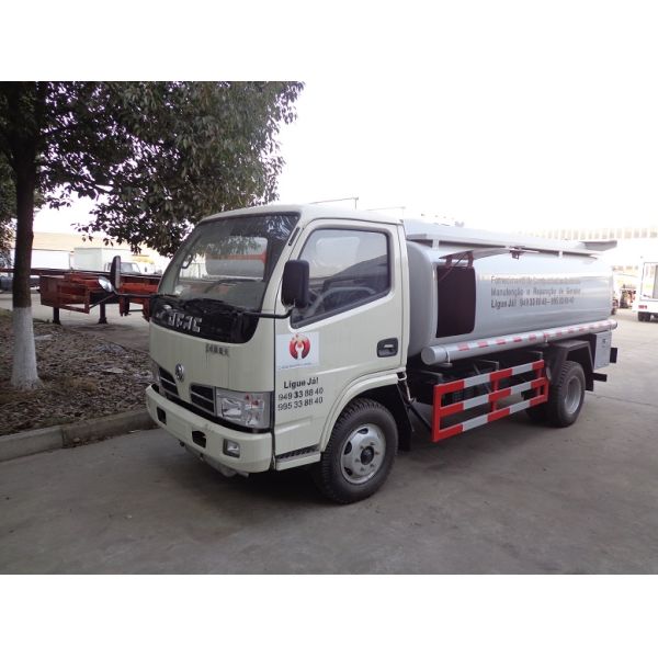 тележка доставки бензина 5000Л, Донфенг тележка нефтяного танкера Рефилл бензина 5 тонн