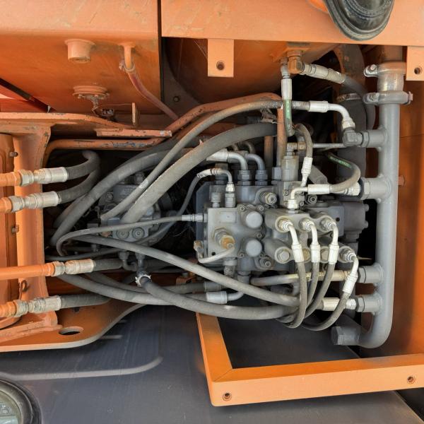 Excavar 6 toneladas de resistente hidráulico com trilhos Hitachi 65 escavadeira de segunda mão, com baixo preço e bom perf de escavação